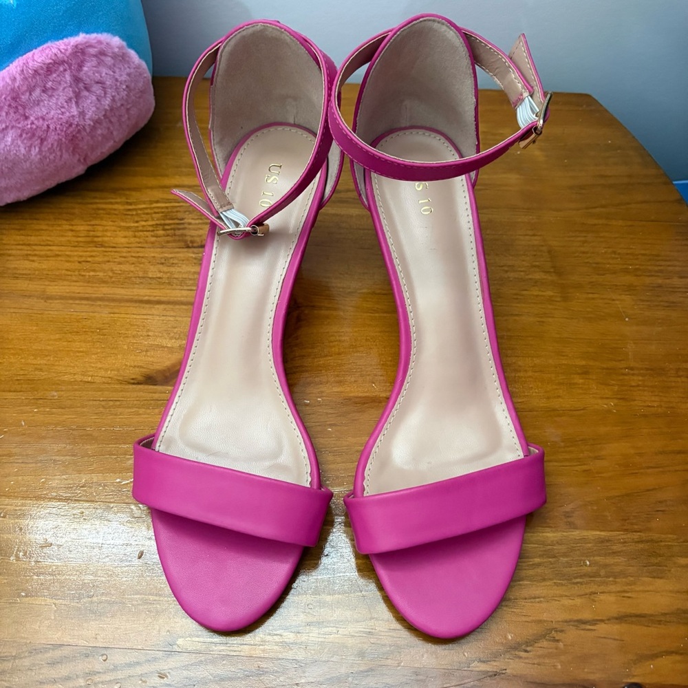 Pink US 10 heels - Picture 2 of 4